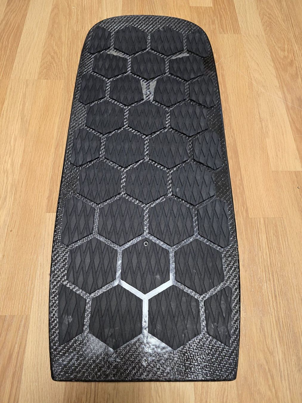 Surfboards & Schwimmbrette: Pumpfoilboard 1.3 Kg – Gebraucht aus Schlieren von max_6tfm