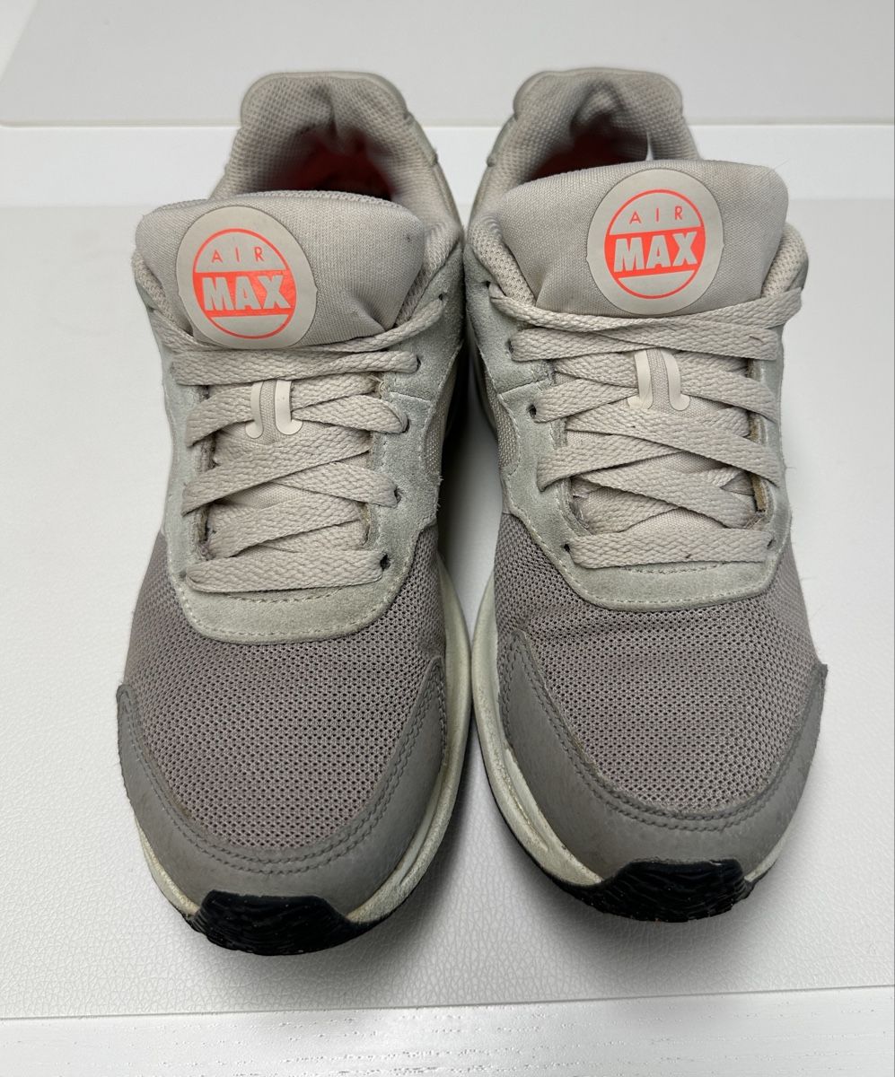 Nike Scarpe da donna: Nike Air Max Schuhe, Gr. 37.5 – Usato da Grenchen venduto da Audi8816