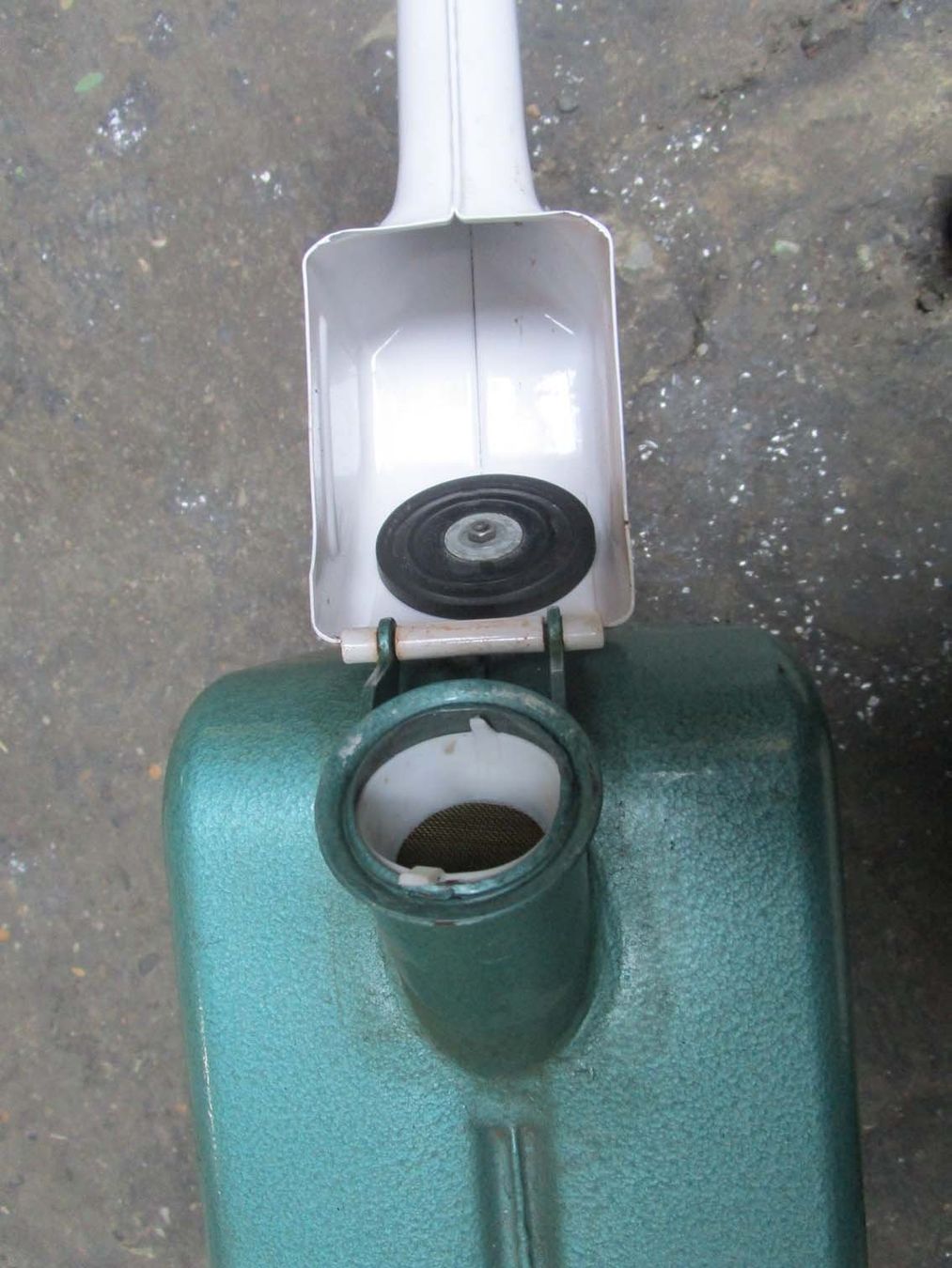 Benzinkanister: Oldtimer Benzinkanister 10 L – Gebraucht aus Arlesheim von Prohof 4