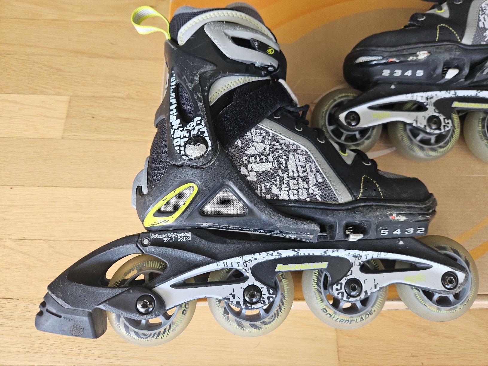 Pattini in linea & Pattini a rotelle: Rollerblades 33-36.5 – Usato da Ehrendingen venduto da Svenis 2