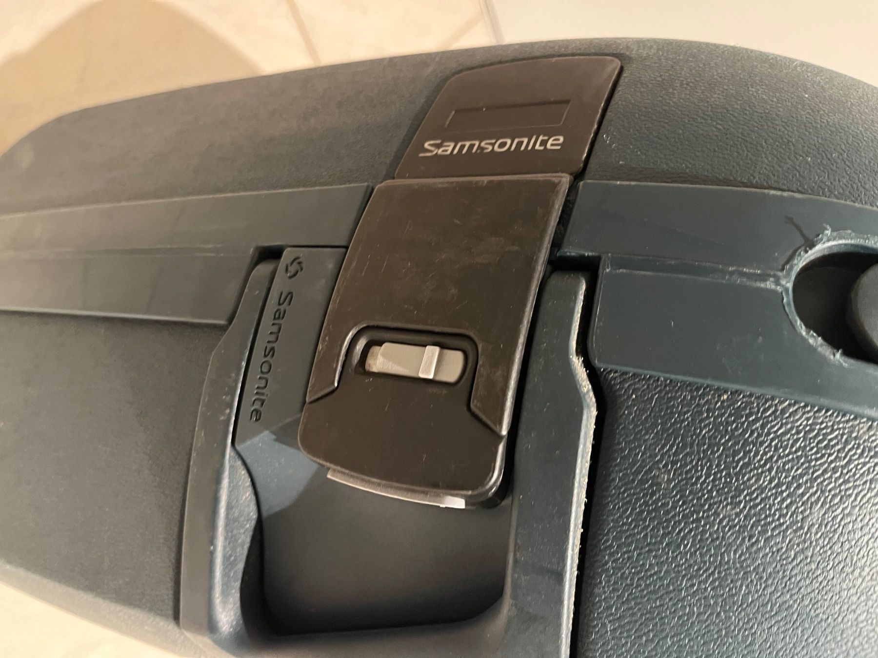 Samsonite Reisekoffer: Samsonite Hartschalenkoffer – Gebraucht aus Regensdorf von rheidel 1