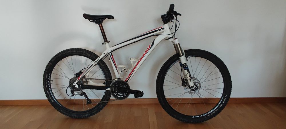 Vtt specialized best sale hardrock 26 pouces