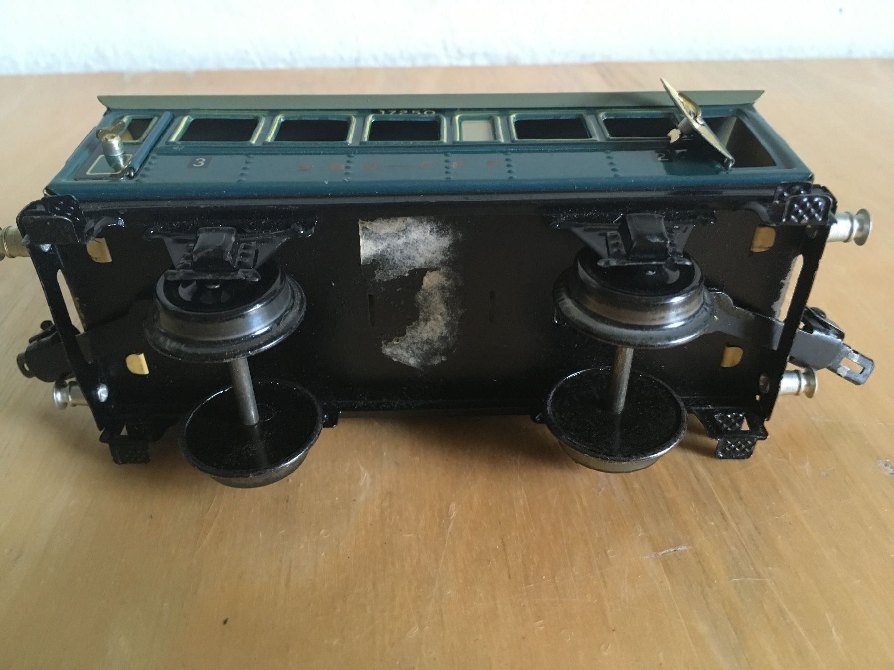 Märklin Modelleisenbahnen: MÄRKLIN PERSONENWAGEN – Gebraucht aus Zürich von inf_tfr9 2