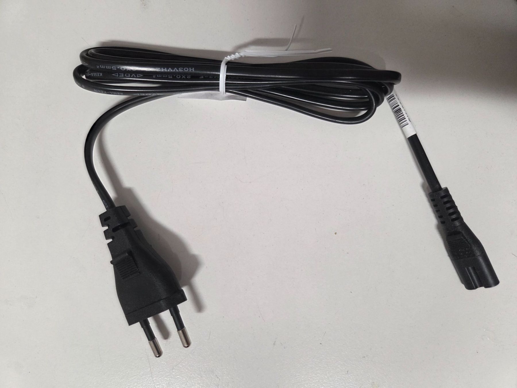 Kabel: Netzkabel Eurostecker Gerätebuchse C7 T26 1.5m – Gebraucht aus Zürich von eymen20 1