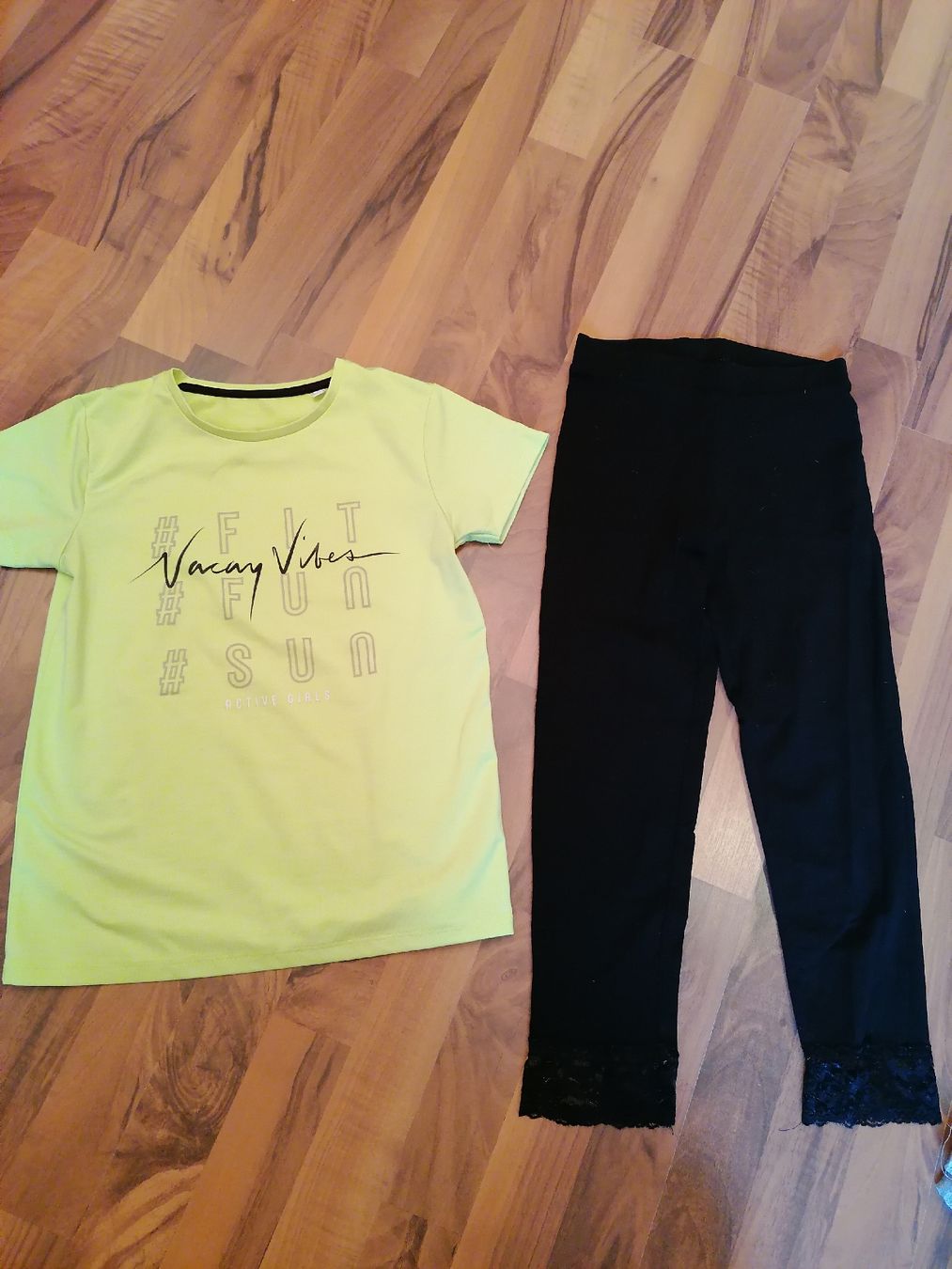 Lotti & Set di vestiti: Mädchen Sport Kleiderpaket, Gr. 146/152 – Usato da Wahlen b. Laufen venduto da Aweiss 6