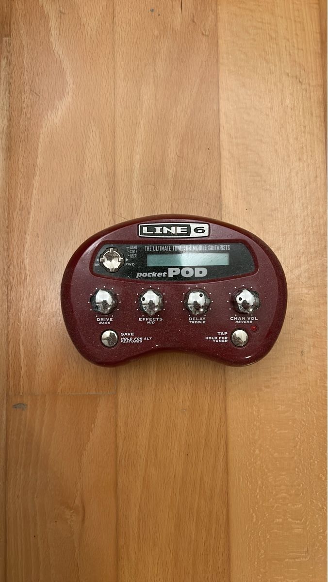 Line 6 Strumenti musicali: Line 6 pocket POD Gitarreneffekte mit Tuner – Usato da Winterthur venduto da Iron_Horst