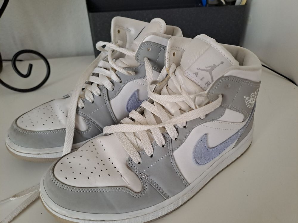 Jordan Chaussures hommes: Nike air Jordan blanche – D'occasion à Morges par Roxane_secondhand12