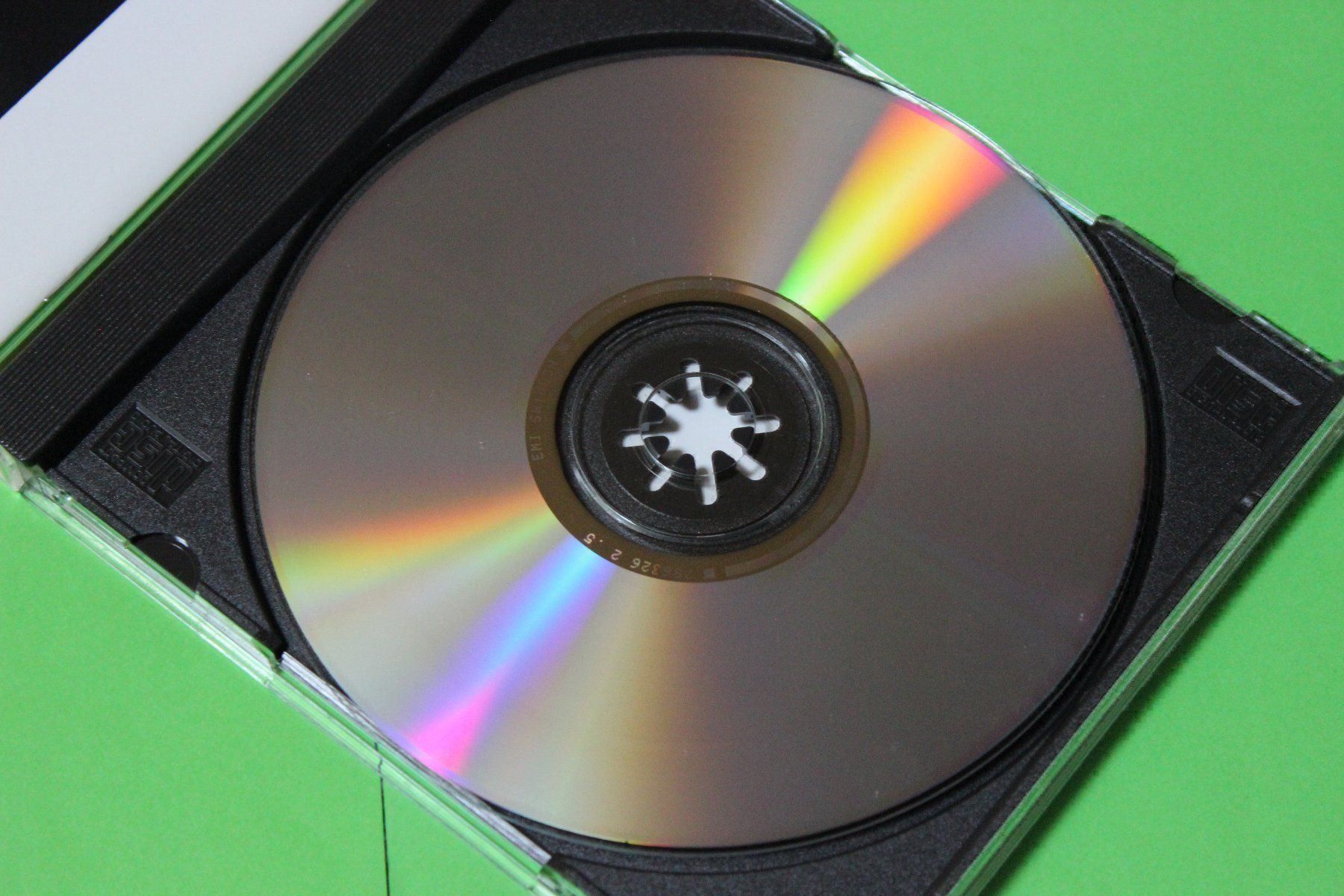 CD: Peter Gabriel - Shaking the Tree (Best of) CD! – Usato da Tübach venduto da JamesStone 4