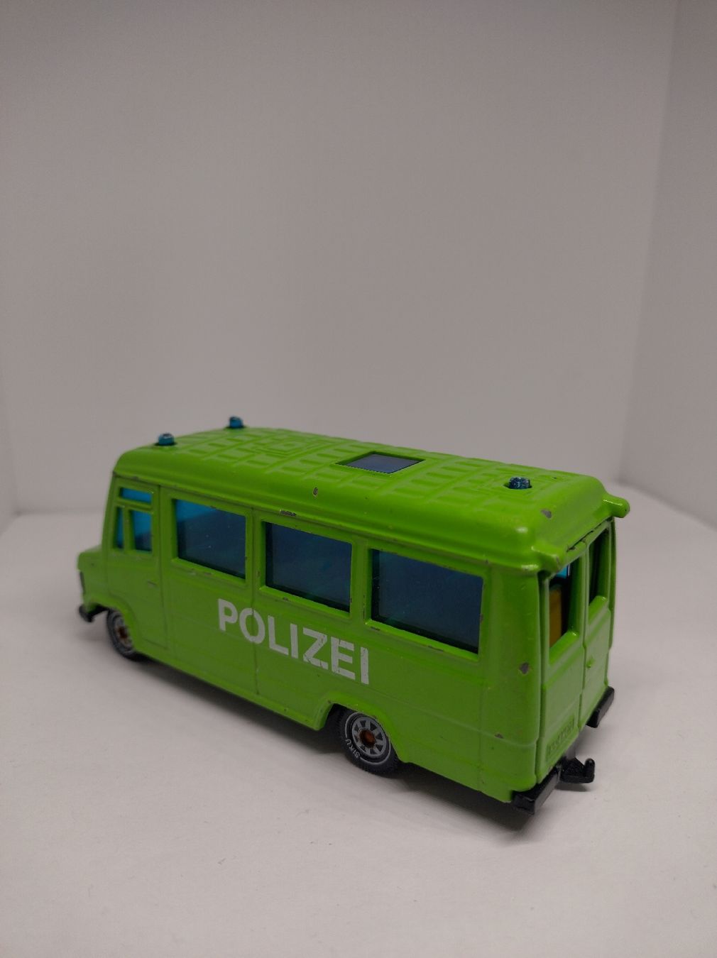 Siku Modellini d'auto: Siku, Mercedes 809D, 1:55 – Usato da La Chaux-de-Fonds venduto da Pierrot8404 4