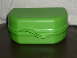 TUPPERWARE PAUSENBOX  UND GUETZLIBOX