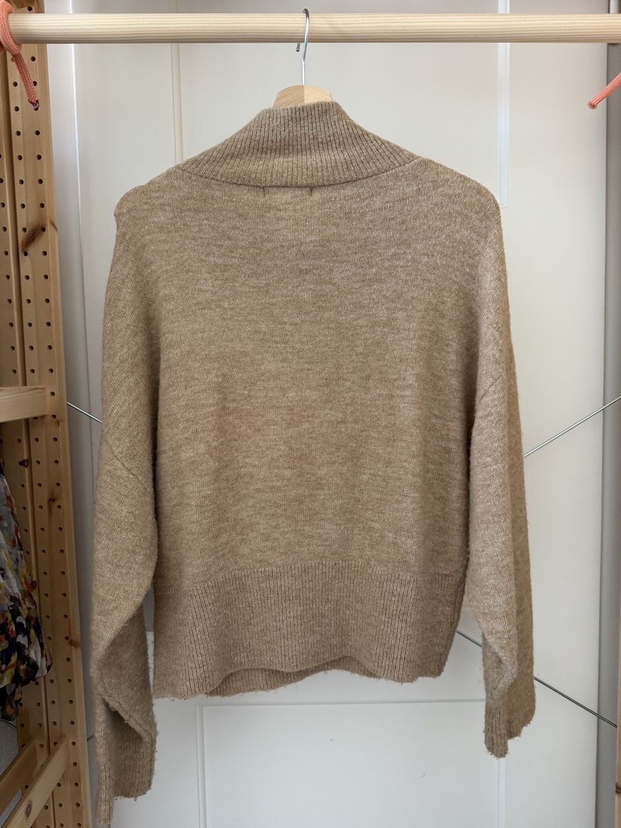 H&M Pulls & Sweat-shirts: Strickpullover H&M – D'occasion à Zürich par Nadgb1303 3