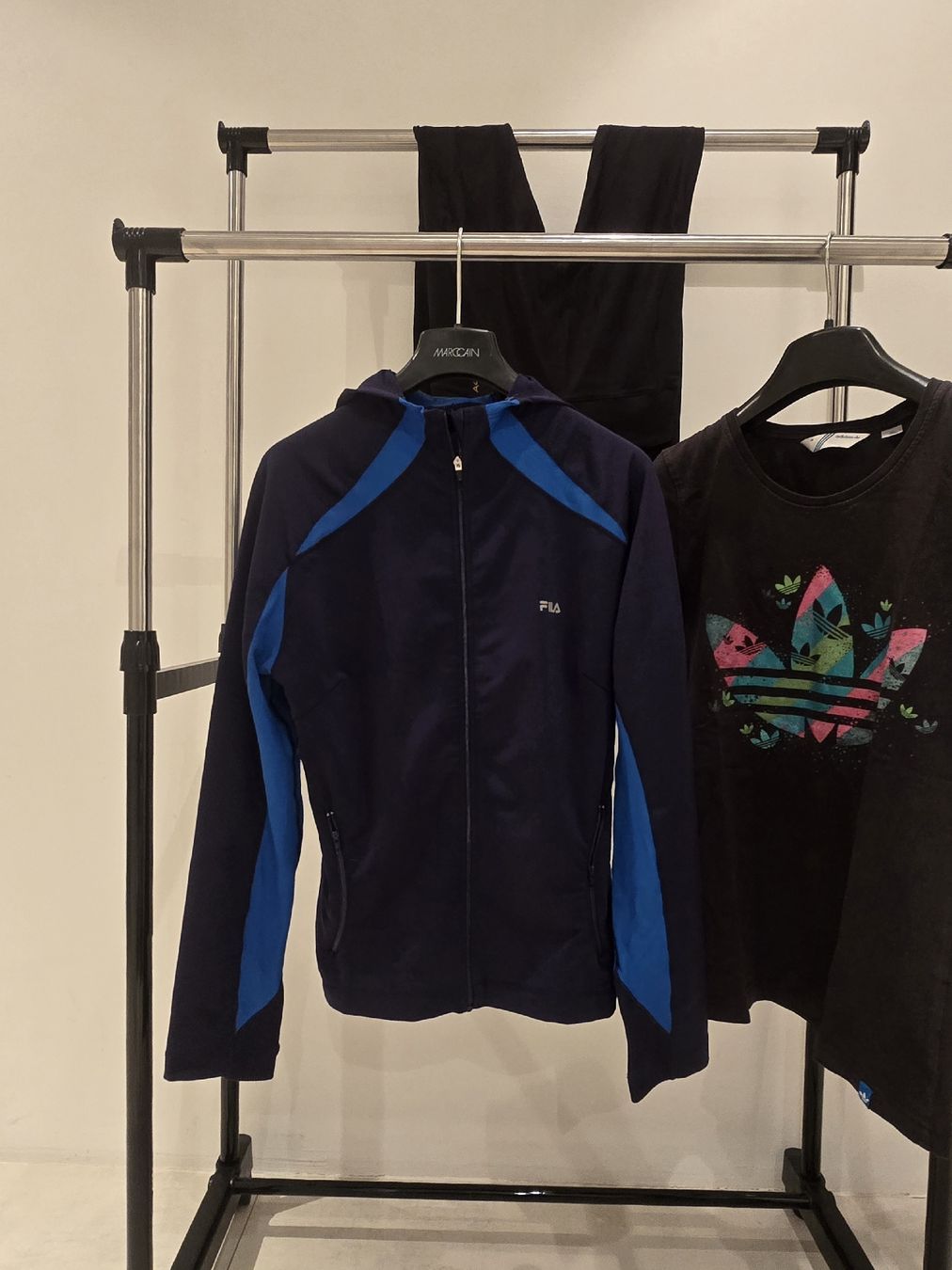 Skins Kleiderpakete: Kleiderpaket "Sport" Gr. S – Gebraucht aus Rorschacherberg von Olgamedved 1