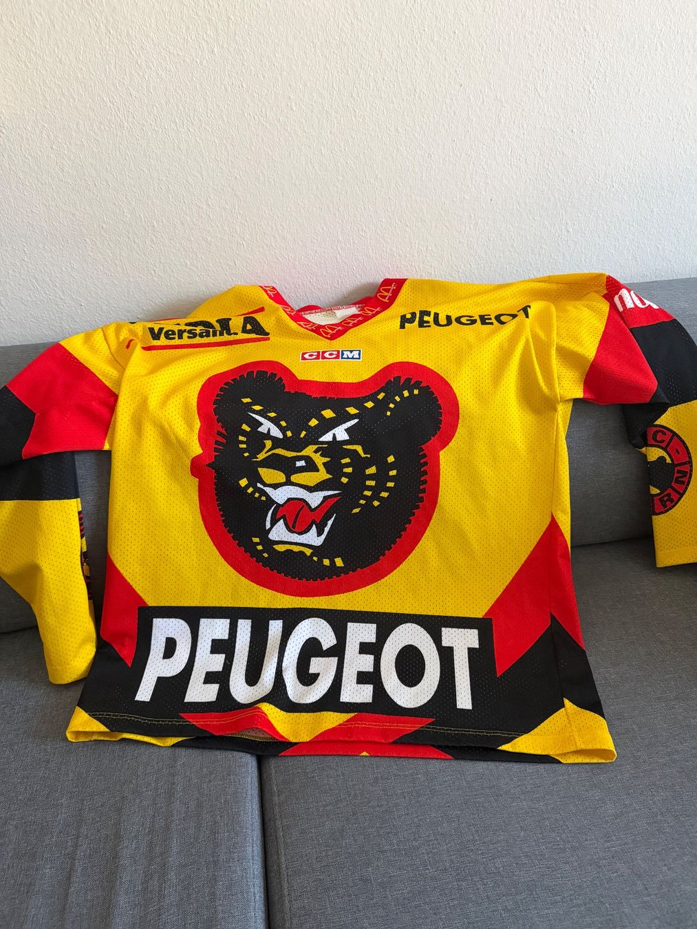 Canottiere & Pantaloni: SCB Trikot Retro – Usato da Zürich venduto da liechmi