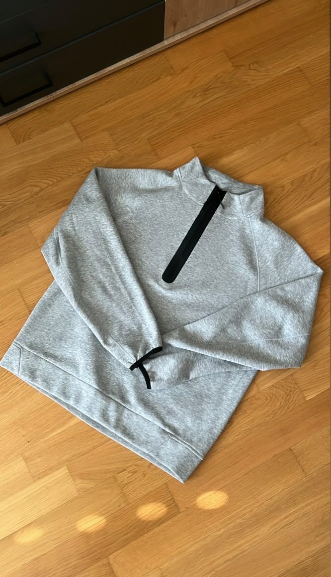 Nike Pulls & Sweat-shirts: pull Nike taille L – Neuf (Voir description) à Fribourg par mal_8zjh