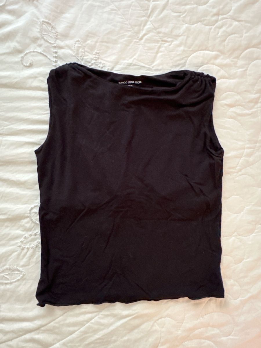Top: Indigo Luna Layla tank black – Usato da Confignon venduto da mel_9m6w 1