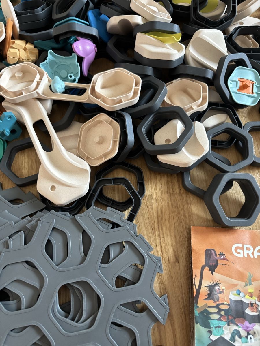 Ravensburger Giocattoli: GraviTrax Junior Starter Set My Planet – Usato da Kestenholz venduto da marina_w01 1