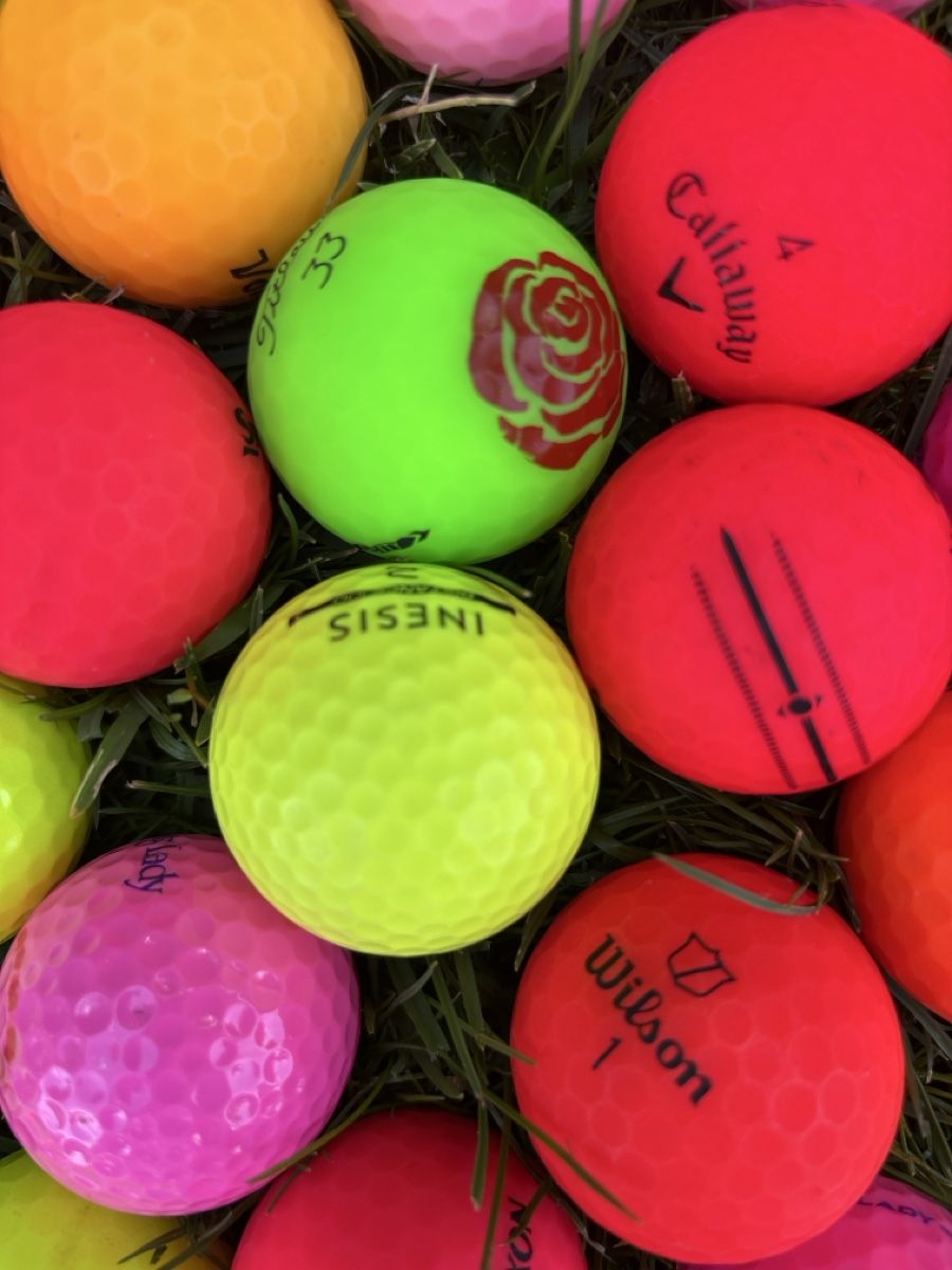 Palloni: 100 Schöne Golfbälle Div. – Usato da Hüttikon venduto da sgt79 2