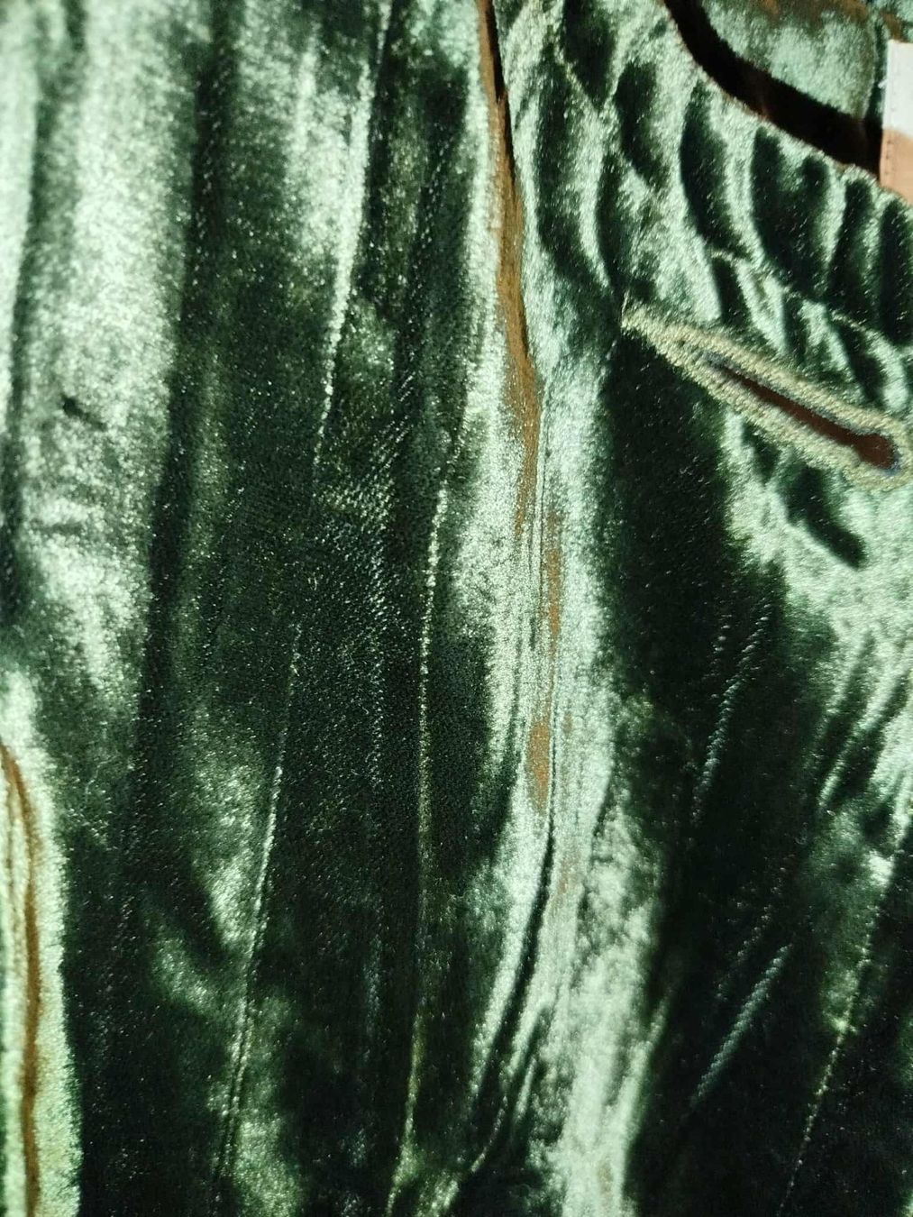 Giacche: Veste en velours Givenchy. – Usato da La Chaux-de-Fonds venduto da Emmaus2300CDF 4