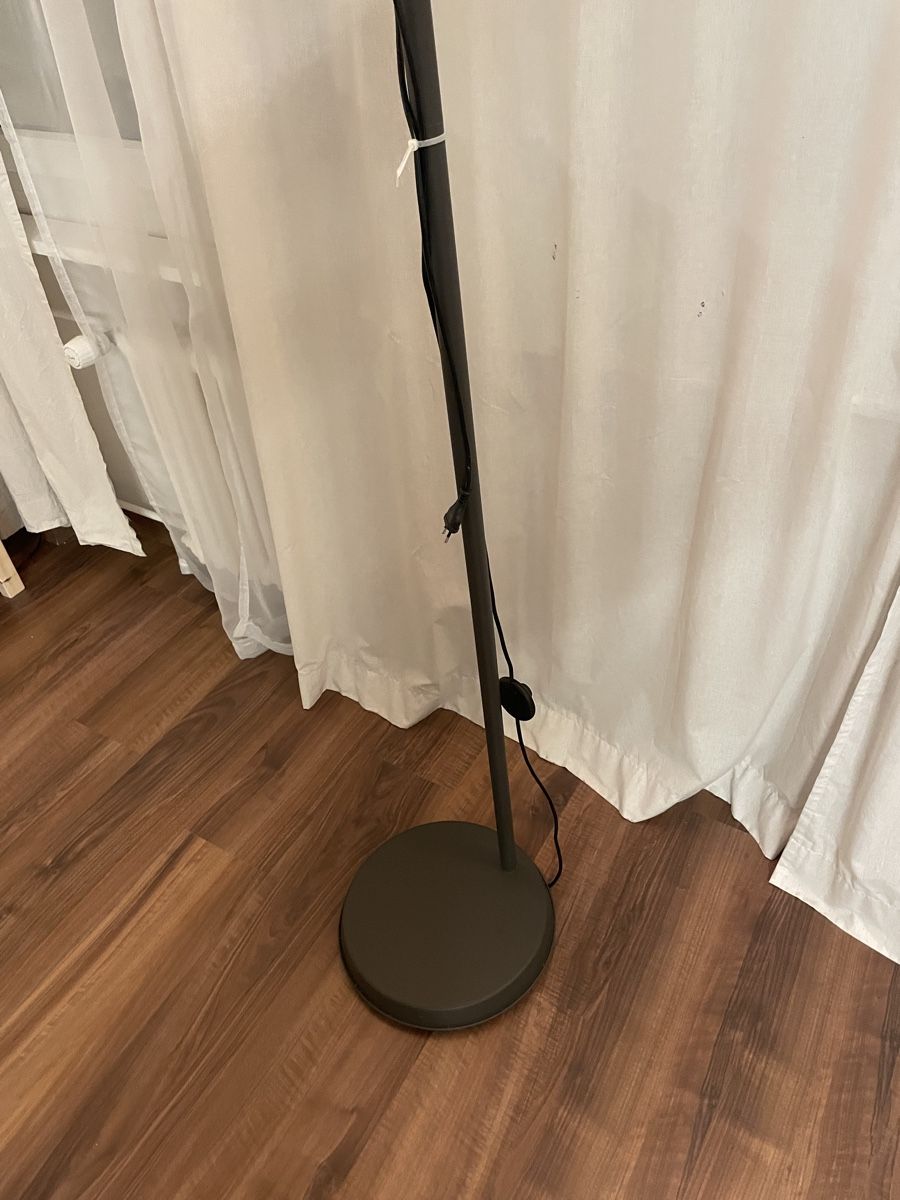 Ikea Lampes: HEKTAR Standleuchte (dunkelgrau) – D'occasion à St. Gallen par Hampi2020 1