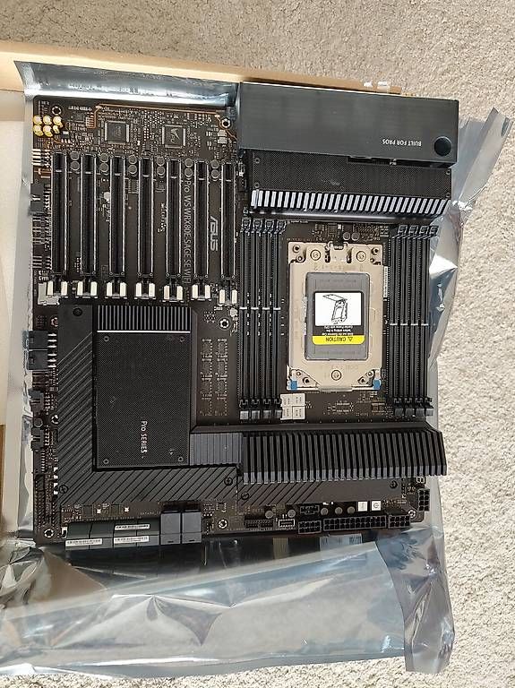 Asus Mainboards: ASUS Pro WS WRX80E-SAGE SE WIFI – Gebraucht aus Lausanne von edw_nb2q 1