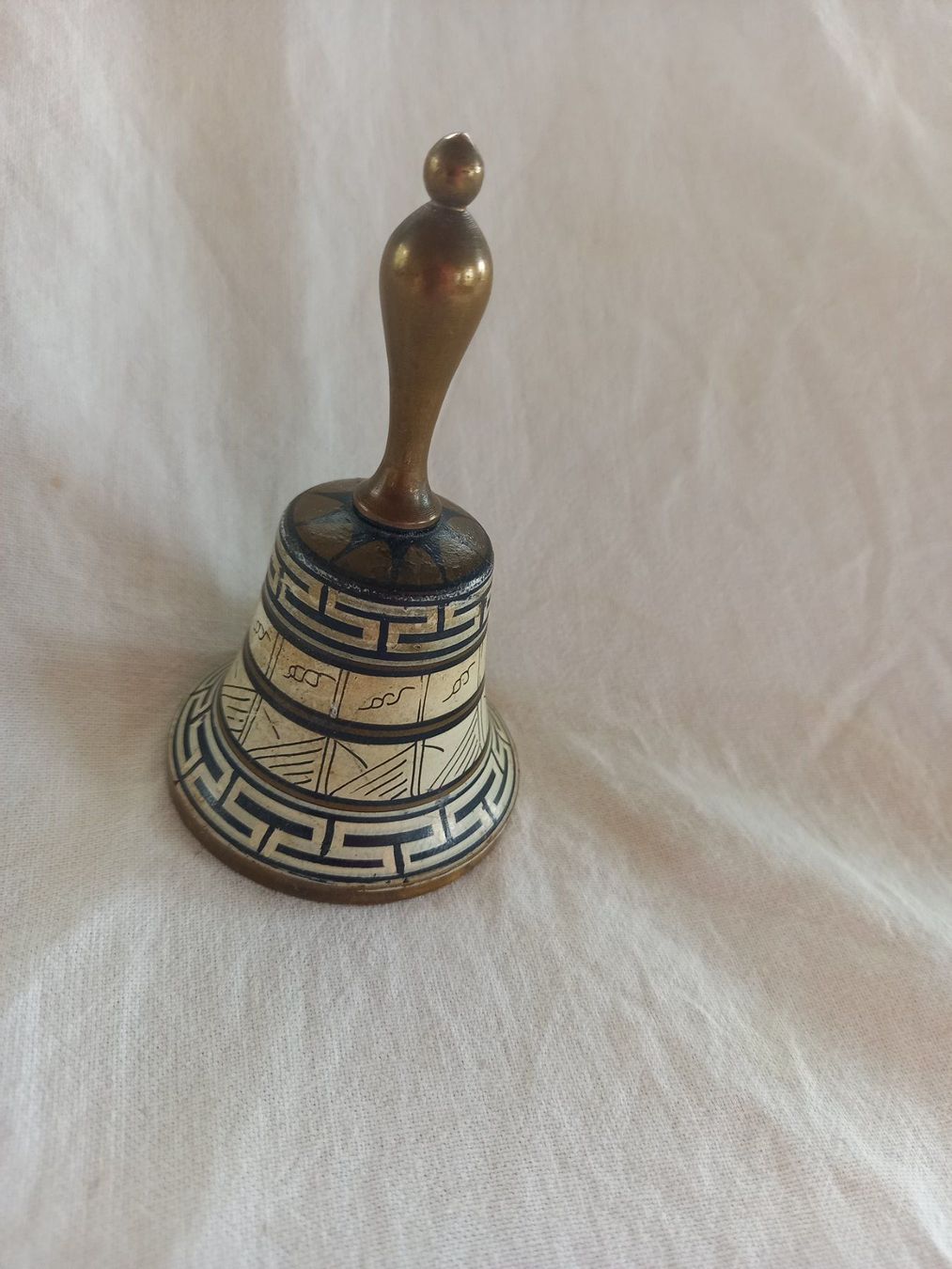 Campanacci mucche: Sonnette de table avec motifs géométriques – Usato da Rossens FR venduto da Souris1