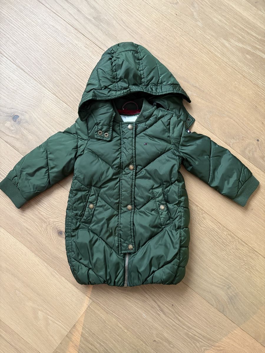 Tommy Hilfiger Jacken & Mäntel: Tommy Hilfiger Winterjacke Grösse 92 – Gebraucht aus Gebenstorf von Sandra01031