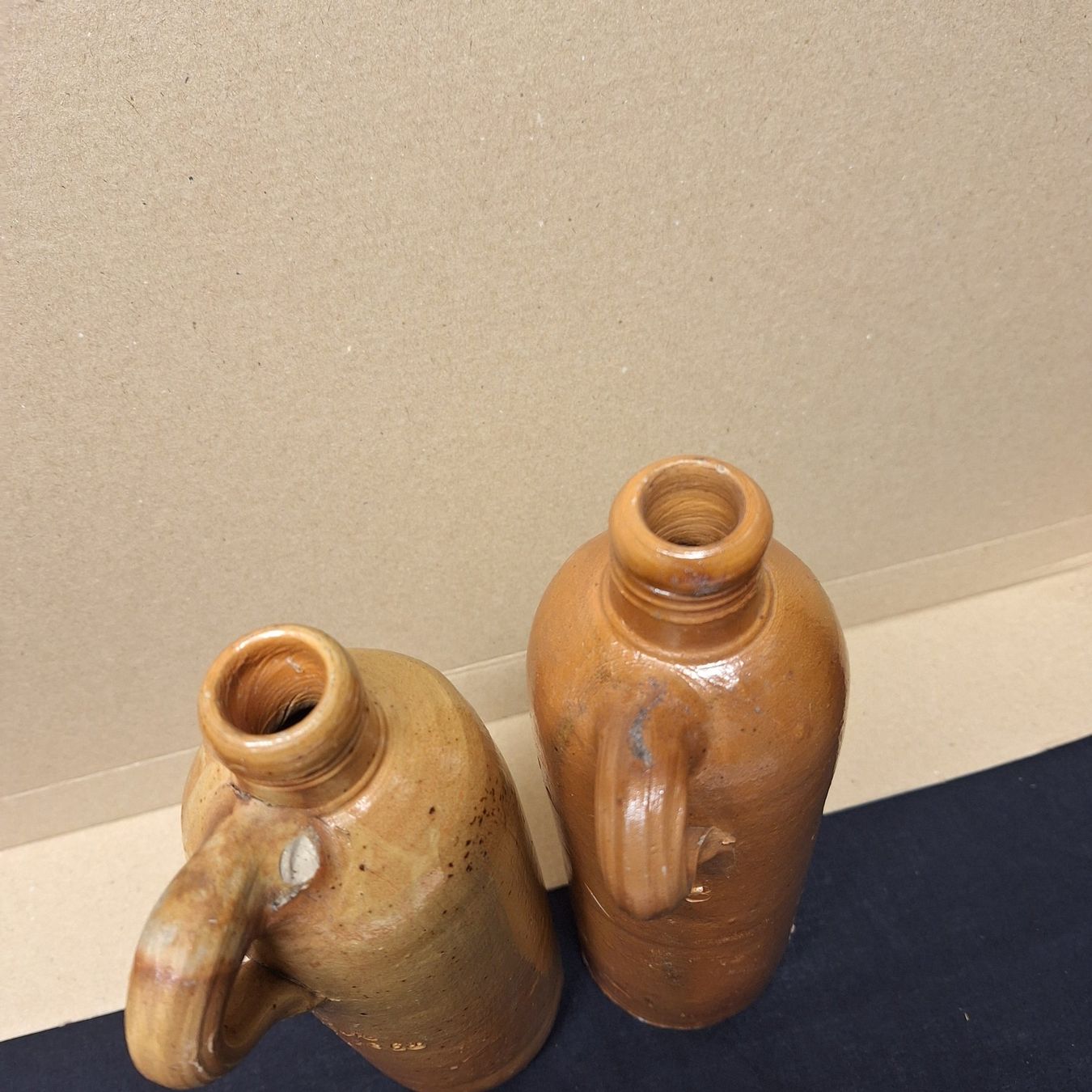 Bottiglie: Antikes Steinzeug, Wasserflaschen, Nassau – Usato da Winterthur venduto da Goldpipau 6