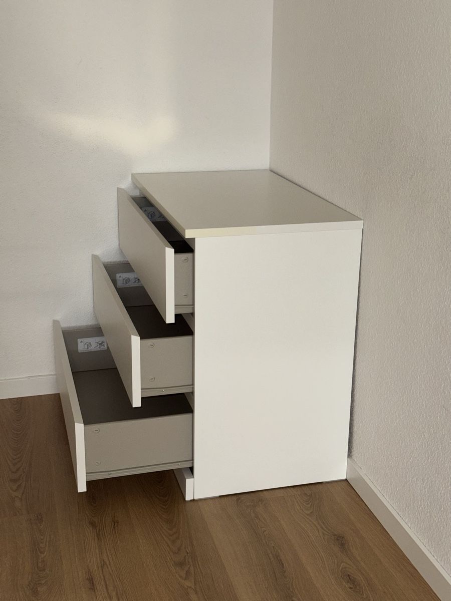 Commodes: Commode  – D'occasion à Corsier-sur-Vevey par Miisfs 2