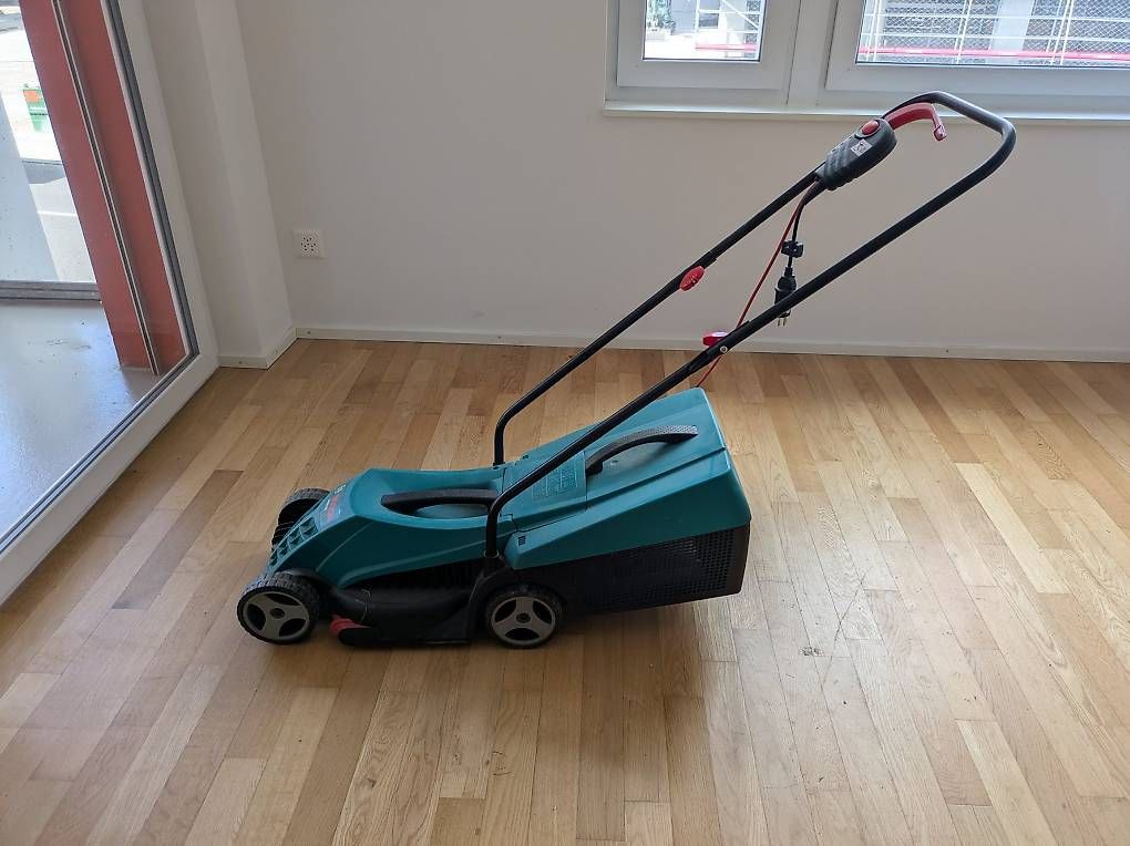 Bosch Tondeuses à gazon: Bosch electric lawnmower/ Rasenmäher – D'occasion à Schlieren par tan313 1