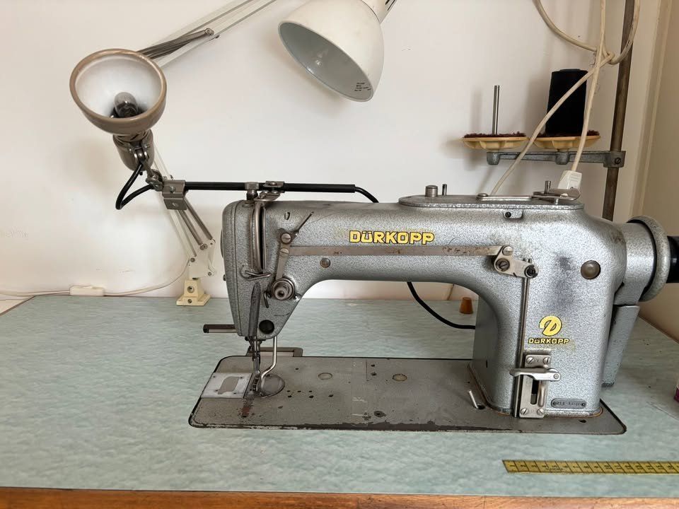 Dürkopp Nähmaschinen: Machine à coudre industrielle DÜRKOPP – Gebraucht aus St-Pierre-Clages von KicoRobles