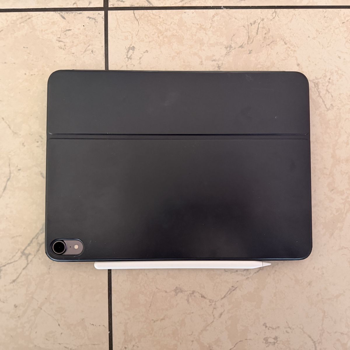 Apple Tablet PC: iPad Pro 11 256GB WiFi + Pencil + Magic Keyboard – Usato da Oberengstringen venduto da yuzveki 5