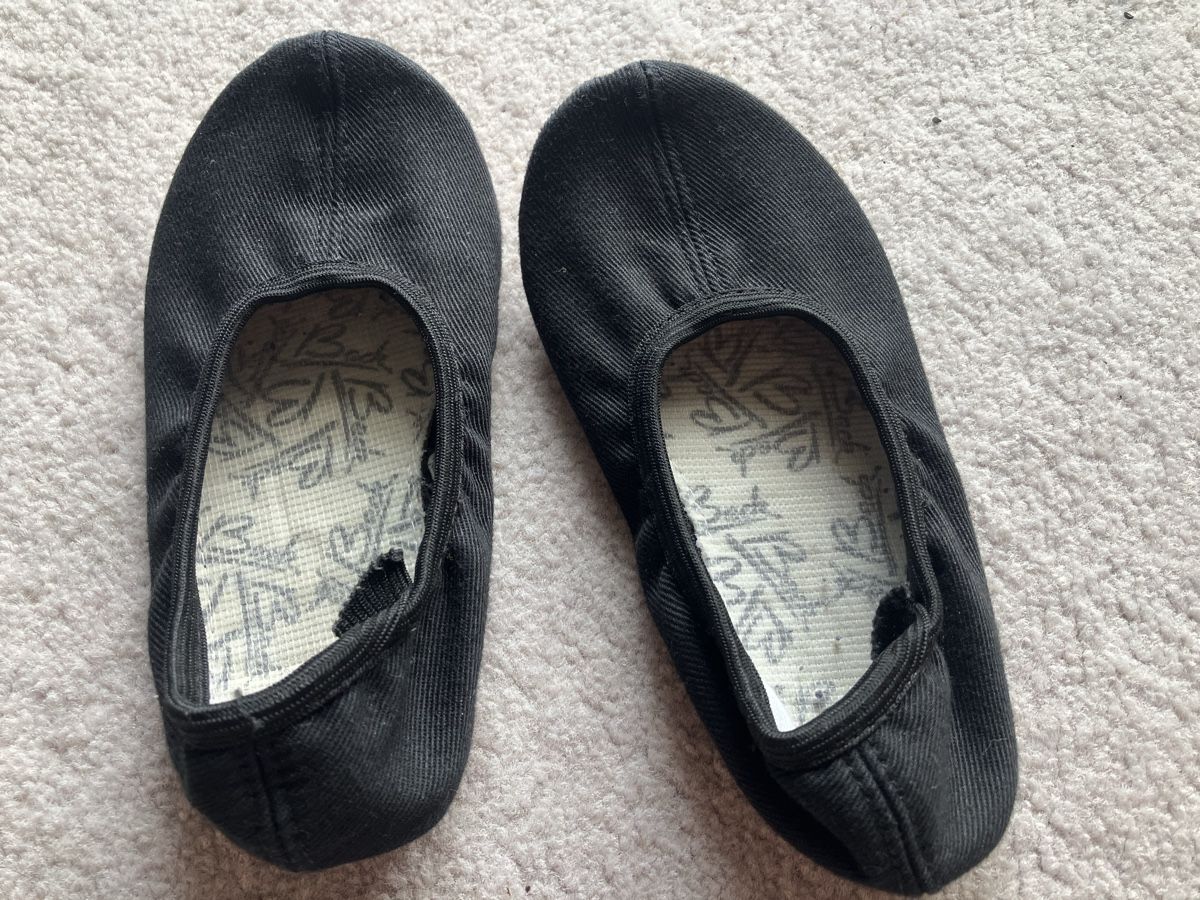 Chaussures garçon: Tuenschläppli, Gr. 25 – D'occasion à Biel/Bienne par pantiger