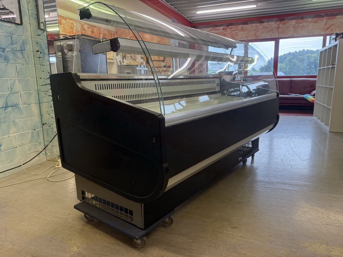 Vetrine: Kühlvitrine Gastro – Usato da Zuzwil SG venduto da Pomy 2