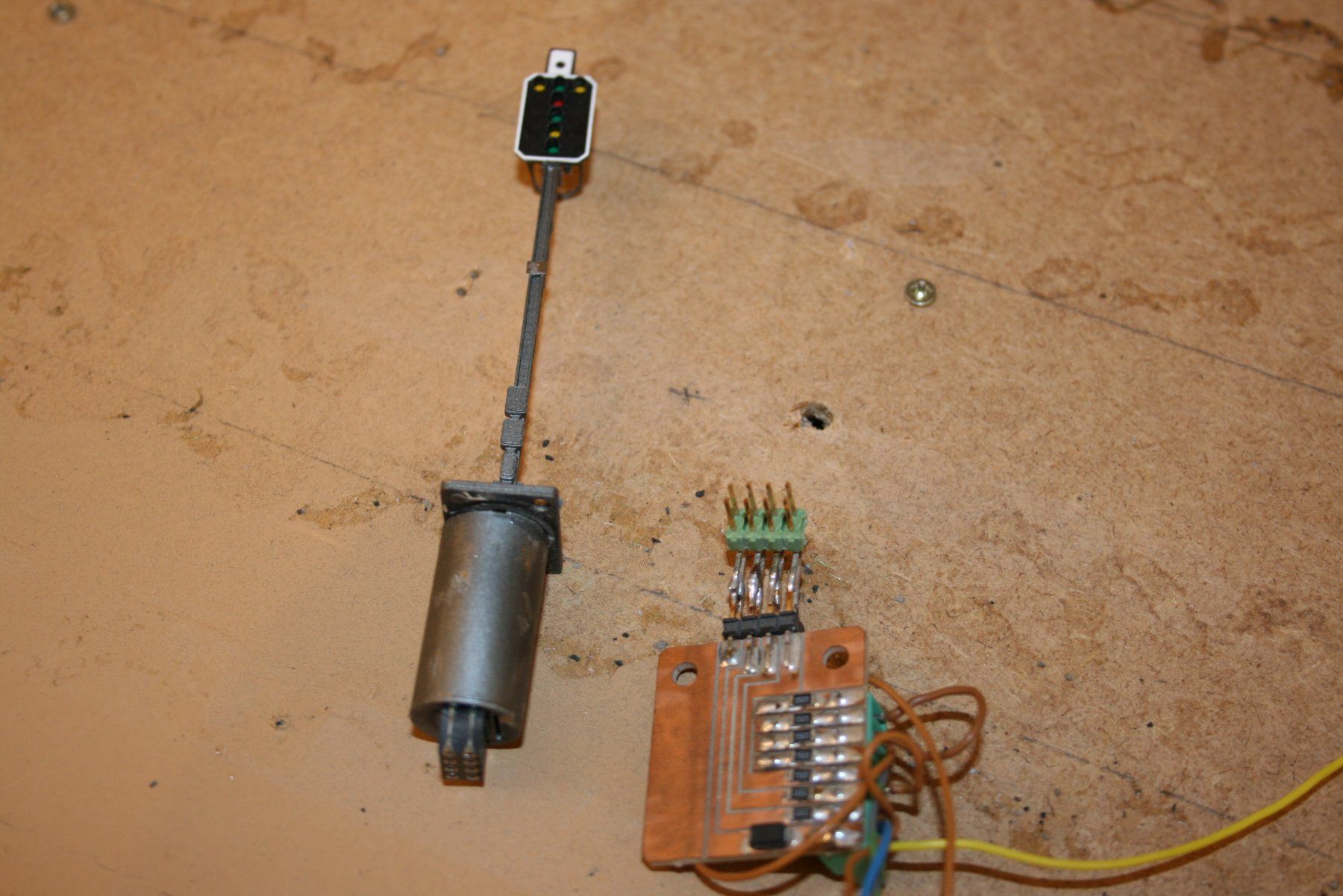 Modellini di ferrovie: Microscale HO SBB Blocksignal – Usato da Bavois venduto da Alainuldry 1