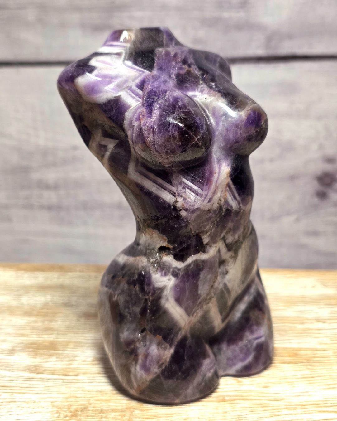 Minerali & Pietre curative: Chevron Amethyst Lady 560g – Nuovo e nell'imballaggio originale da Matzingen venduto da Shay_Crystalz 1