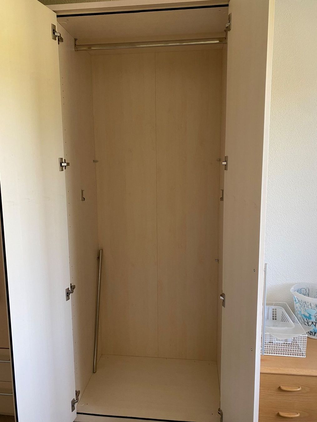 Armadi: Eckkleiderschrank hell Holzoptik mit Spiegel – Usato da Winterthur venduto da paris952 4