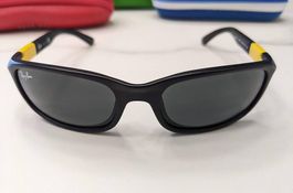 Sportliche Sonnenbrille für Kinder