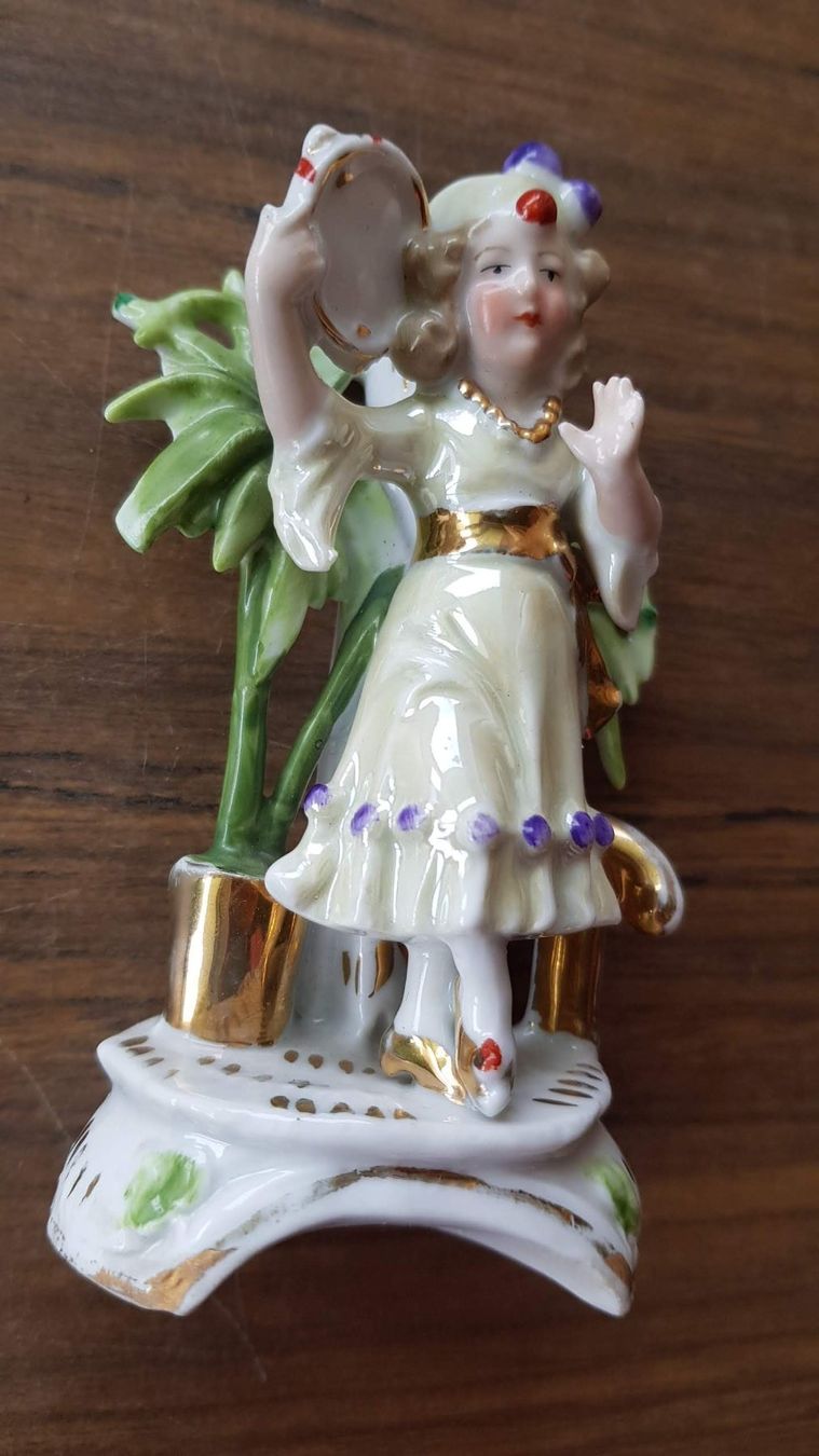 Statuette: Porzellanfigur antik - Mädchen – Usato da Mörschwil venduto da antiksalon 5