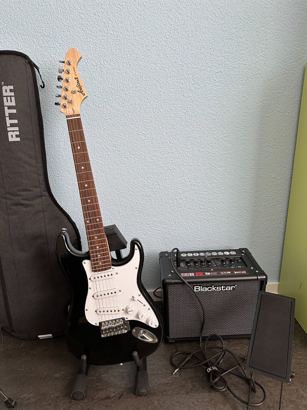 Musikinstrumente: E-Gitarre Set (Kinder) – Gebraucht aus Hünenberg von man_9bqn 1