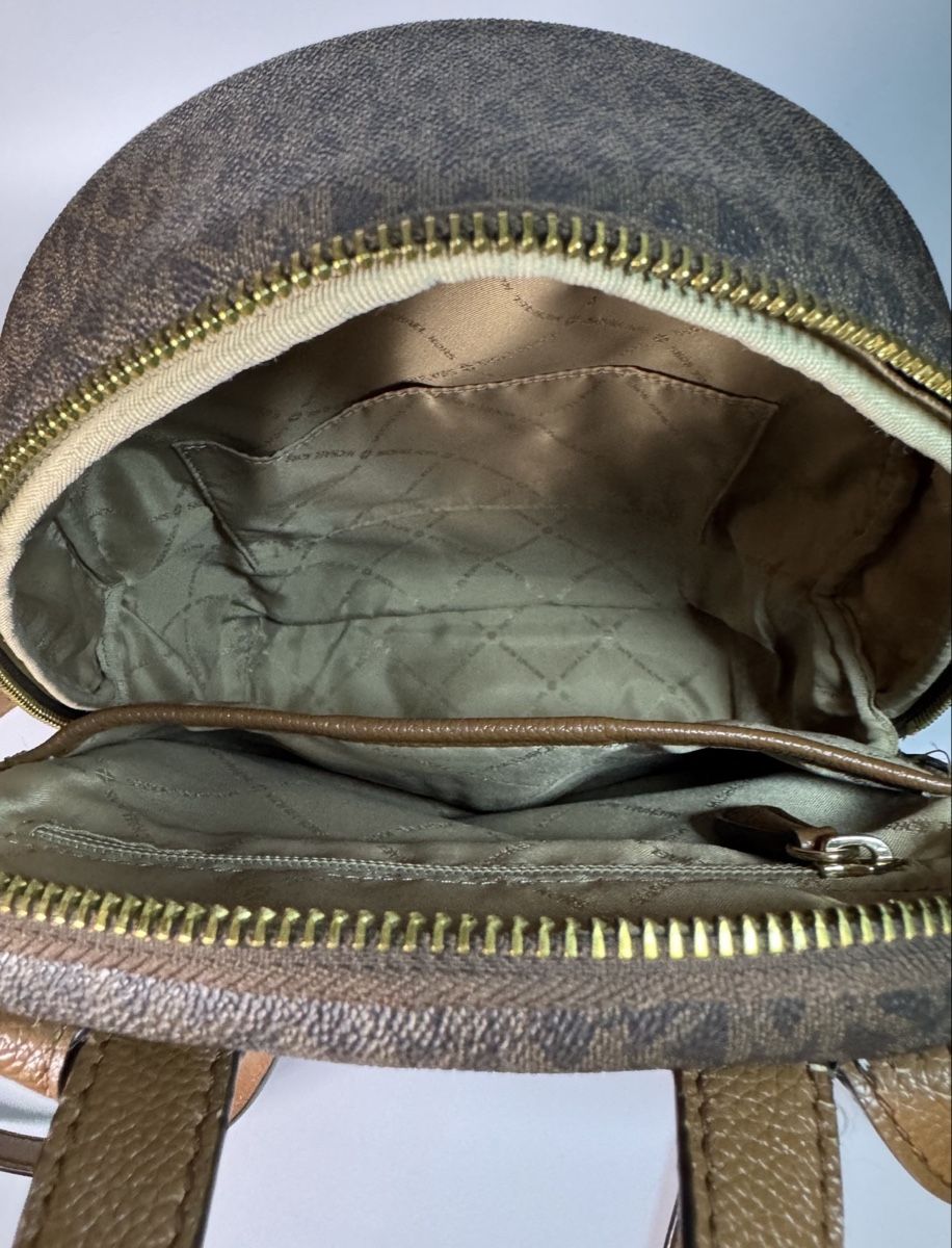 Michael Kors Zaini: SAC À DOS MICHAEL KORS ERIN – Usato da Vionnaz venduto da b_f_d_r_g 3