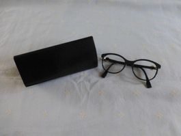 Brillengestell & Etui von Fendi
