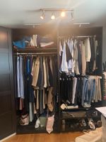 Kleiderschrank IKEA PAX dunkelbraun mit Türen und Innenleben
