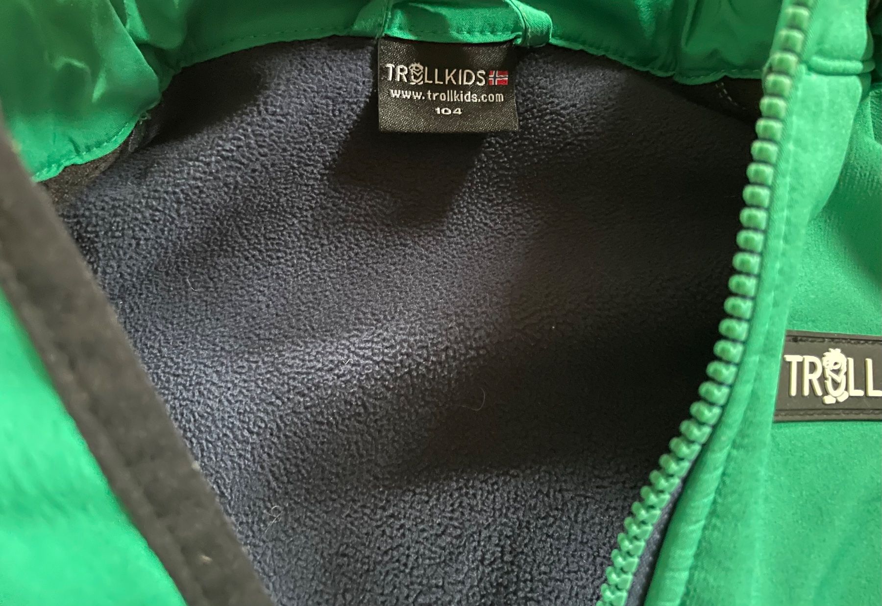 Trollkids Jacken & Mäntel: Softshelljacke Trollkids Gr 104 – Gebraucht aus Hüntwangen von fra_7nd2 5