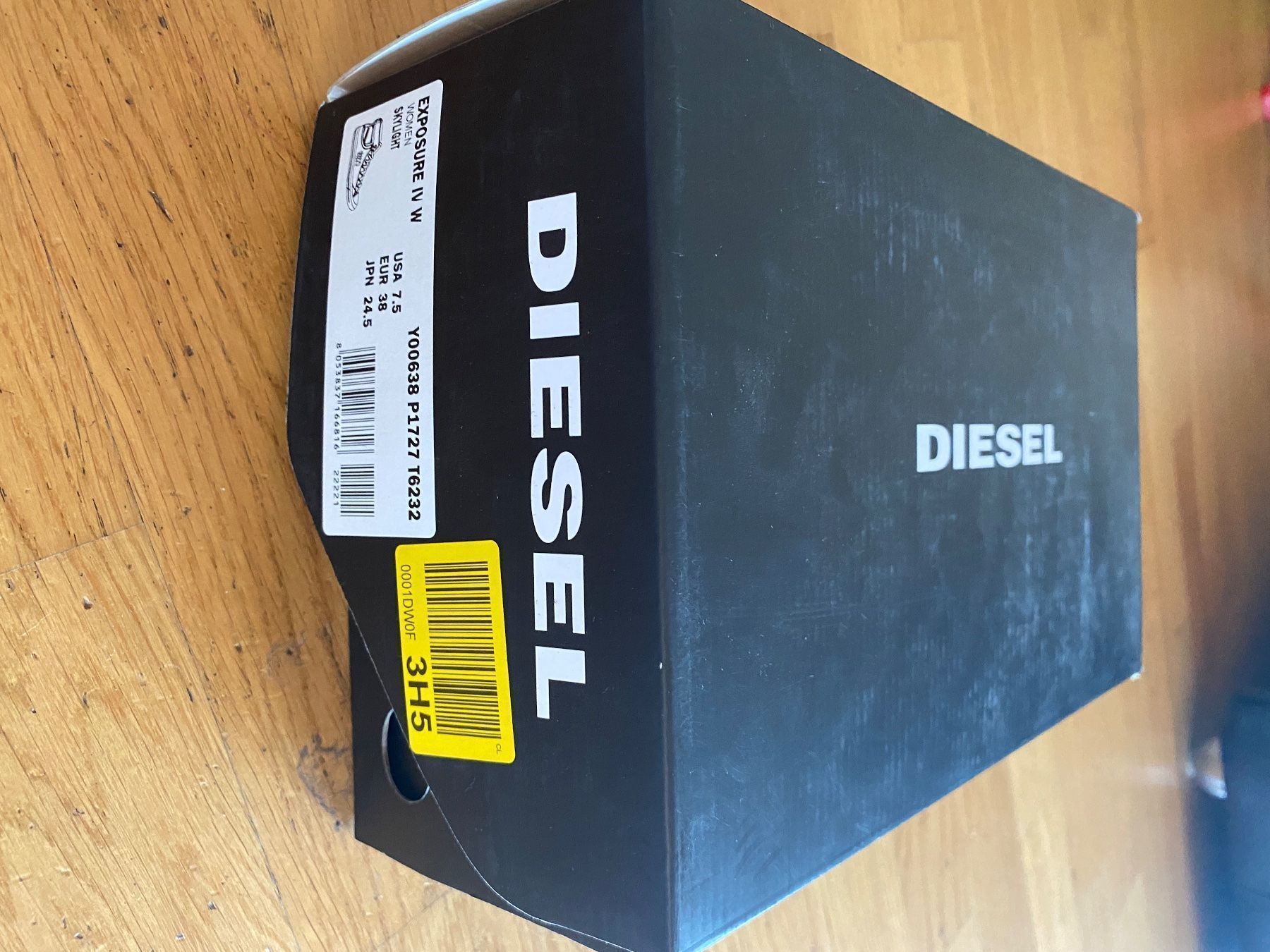 Diesel Scarpe da donna: Diesel high sneaker wie neu 38 – Usato da Dübendorf venduto da Levintreyer 9
