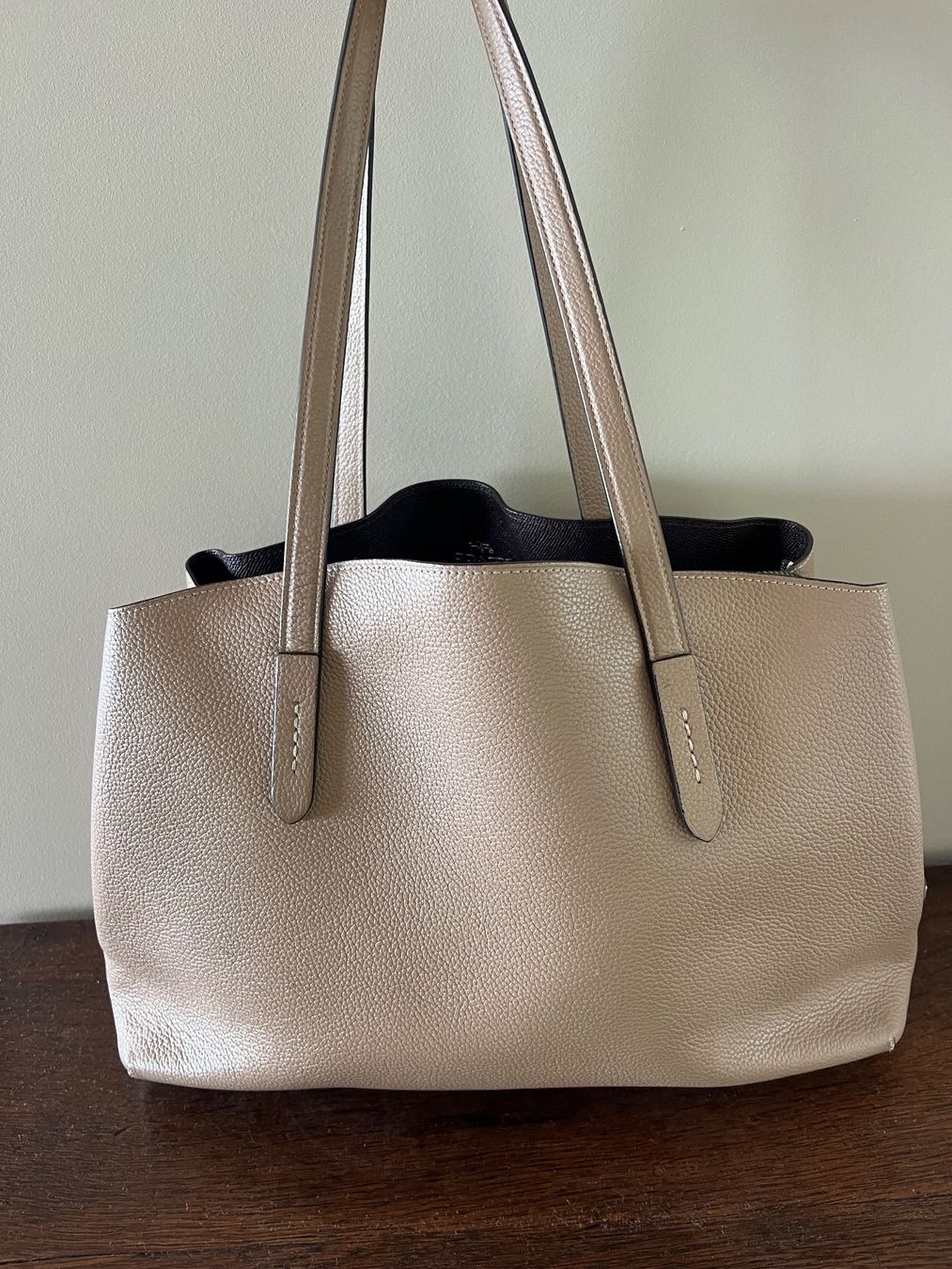Coach Taschen für Damen: Damen Handtasche Coach Leder beige – Gebraucht aus Feusisberg von ANNEVOO 1