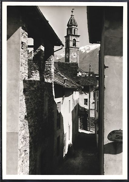 Cartoline postali: AK Ascona, Ortspartie an der Kirche – Usato da Berlin venduto da bartko-reher