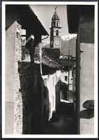 AK Ascona, Ortspartie an der Kirche