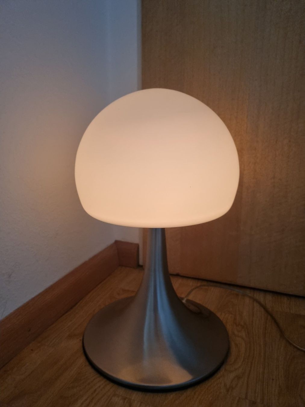 Lampade: Sehr schöne Tischlampe – Usato da Basel venduto da Efe72