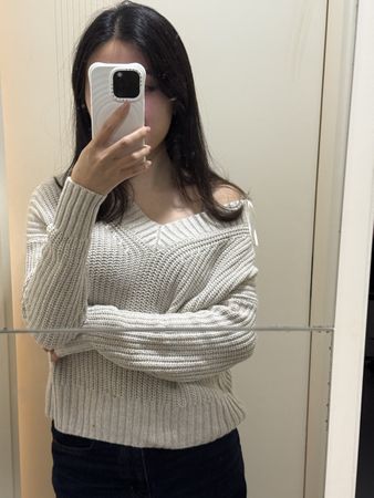 Hollister XS knit sweater