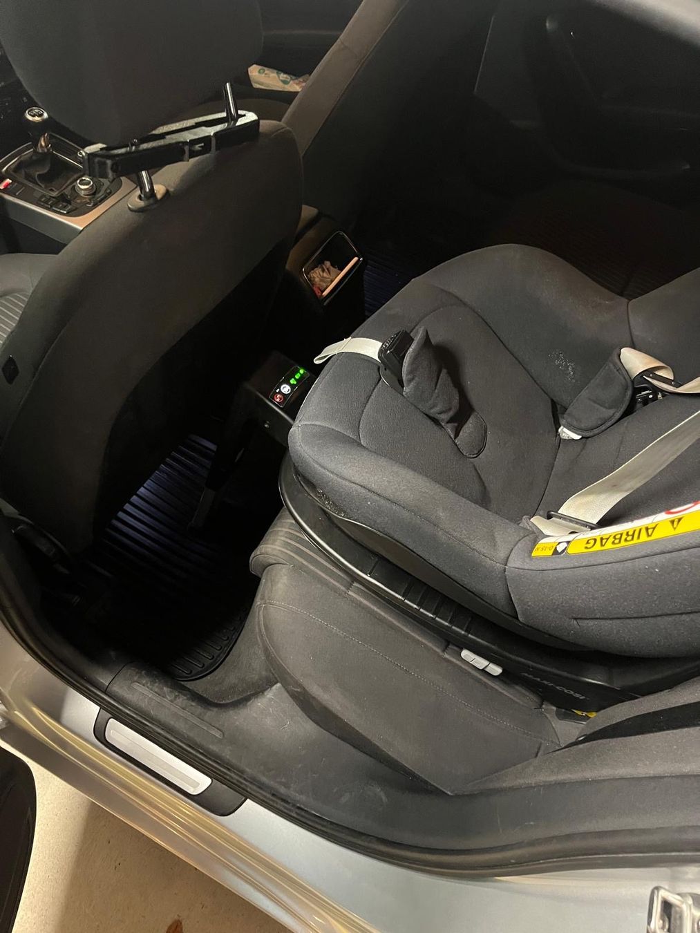 Maxi-Cosi Seggiolini per auto: Maxi-Cosi 2way Pearl mit Isofix – Usato da St. Gallen venduto da mirnes84 3